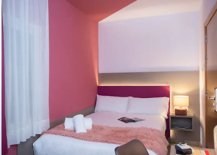 Casual Colours BarcelonaAlbergo